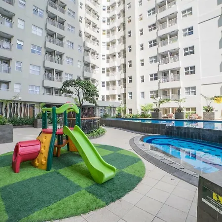Clean And Cozy 2Br Apartment Parahyangan Residence By Travelio